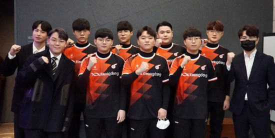 史册中留下 史册中留下