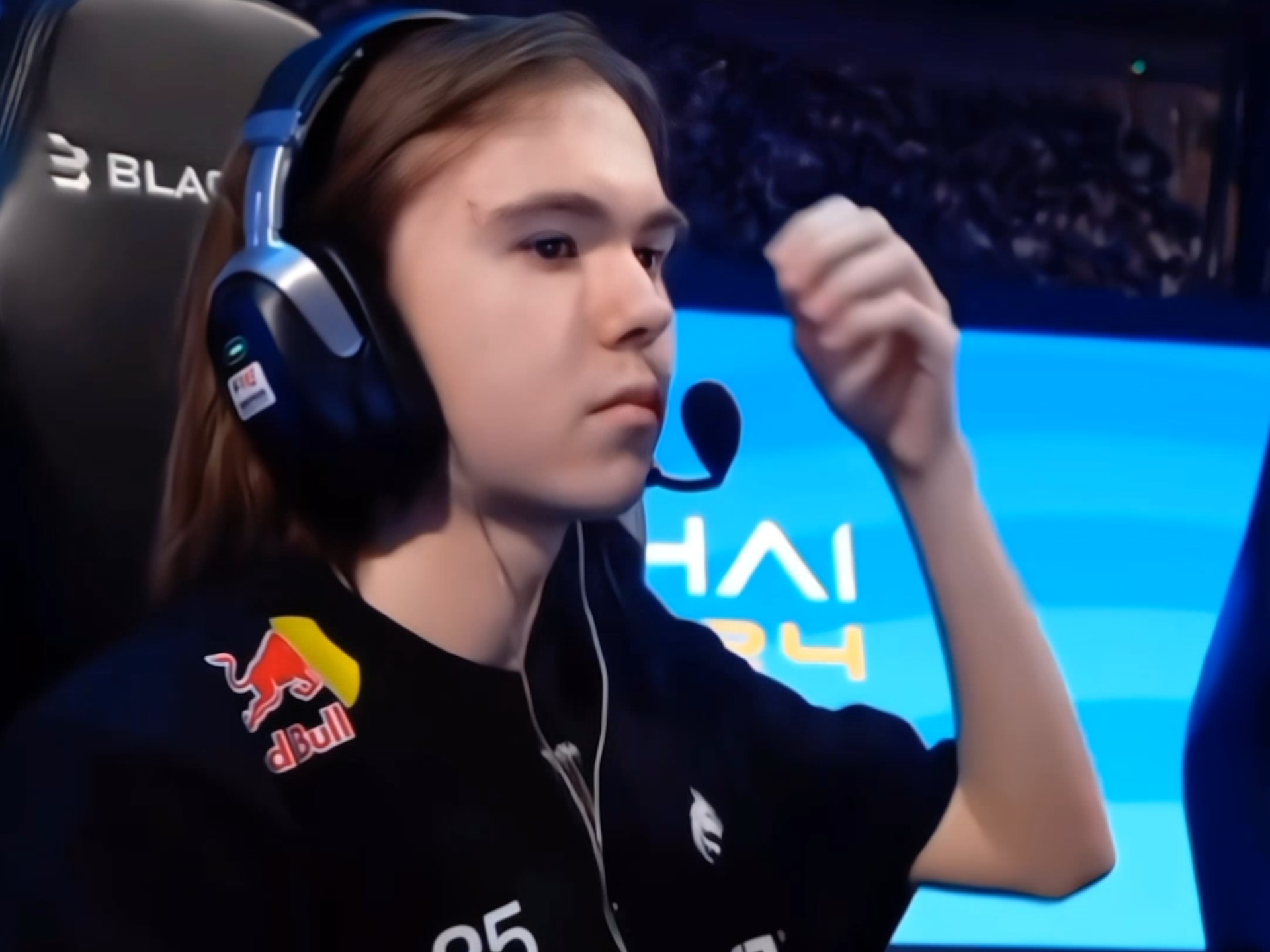 都牵动人心 都牵动人心