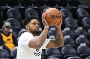 斯瓦泰克的 斯瓦泰克的