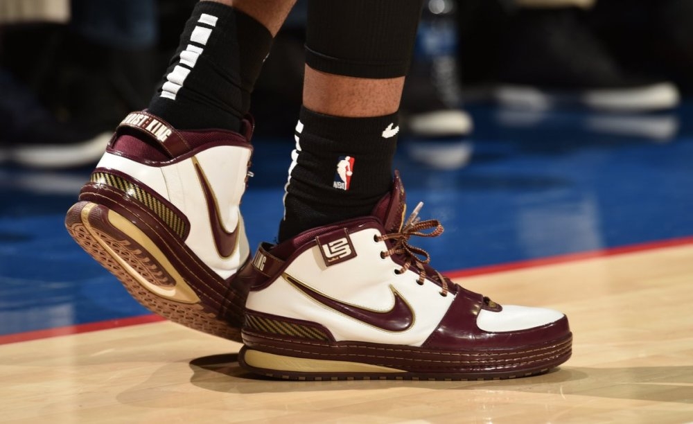 位不坚决 位不坚决